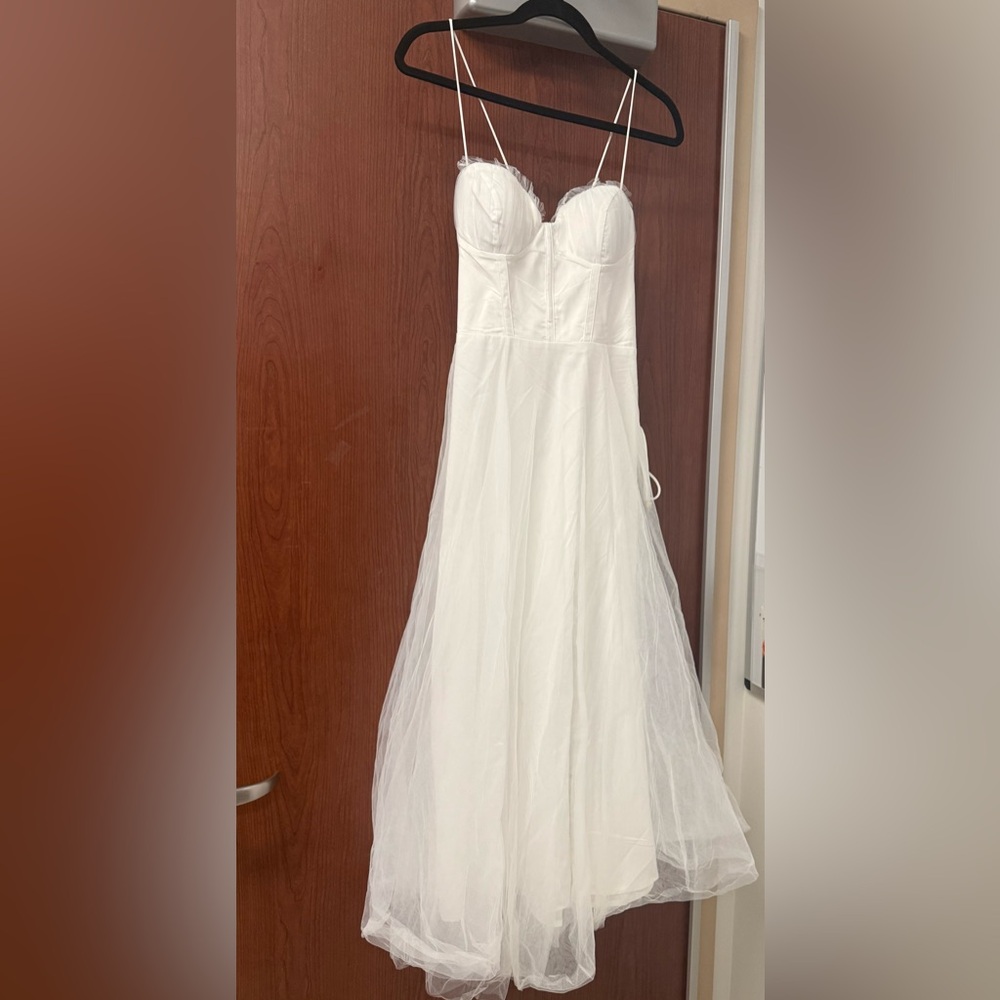 Selfie Leslie White Strapless Gown